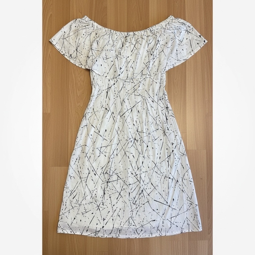 Chelsea & Theodore Off Shoulder Linen Blend Dress M White Black Abstract Ruffle